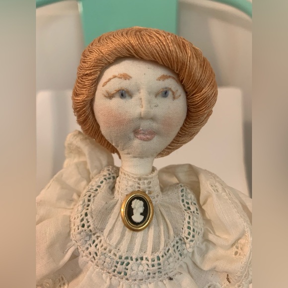 Vintage “Remember When” Original Soft Sculpture Red Head Doll in Edwardian Dress - Picture 10 of 10